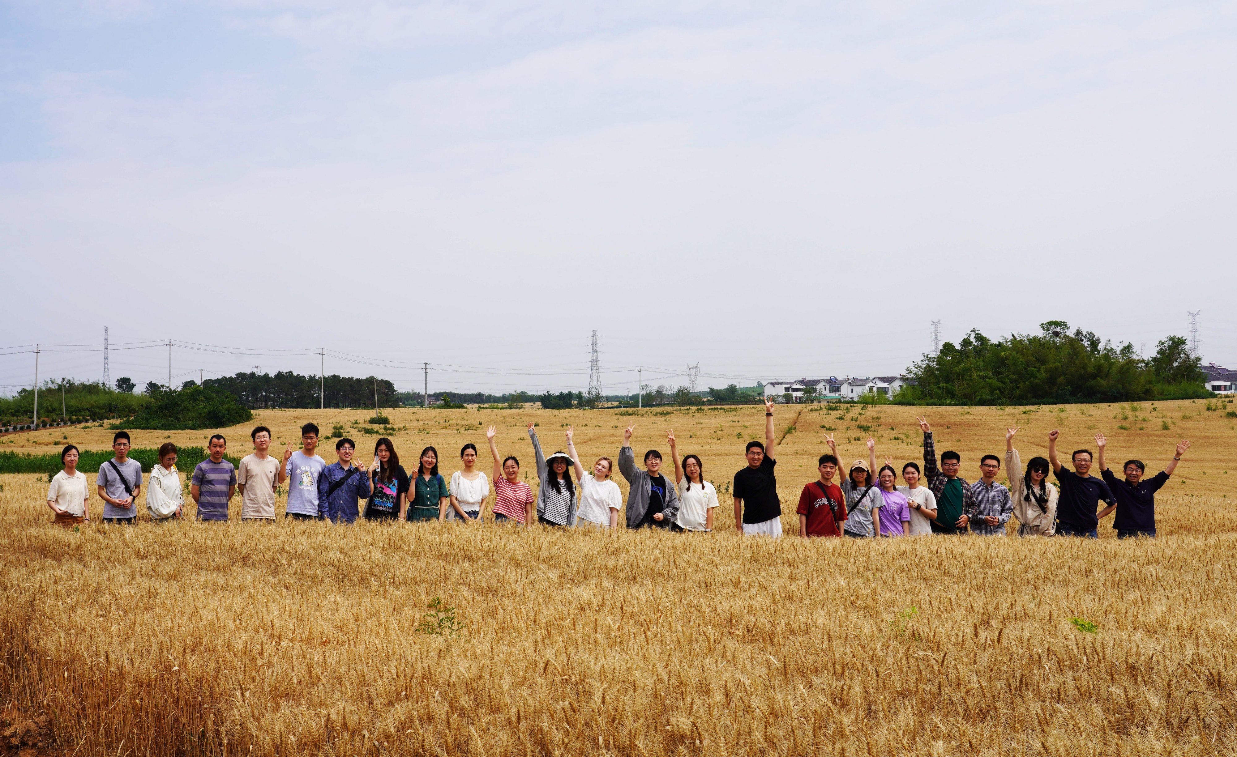 建筑遗产与环境研究室开展土墩墓游学活动